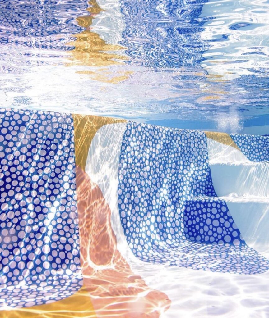 🧱 ۷ استراتژی طلایی تبلیغات کاشی استخر برای جذب مشتریان لوکس